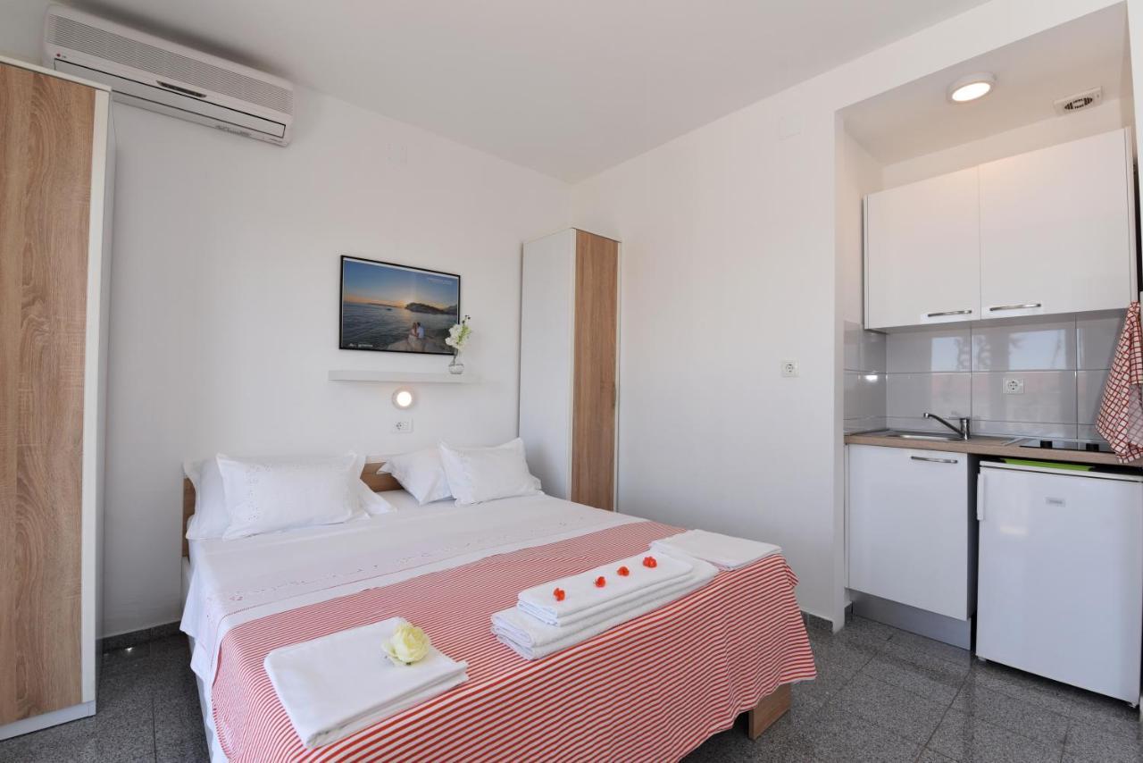 Makarska Sea View Rooms Ngoại thất bức ảnh